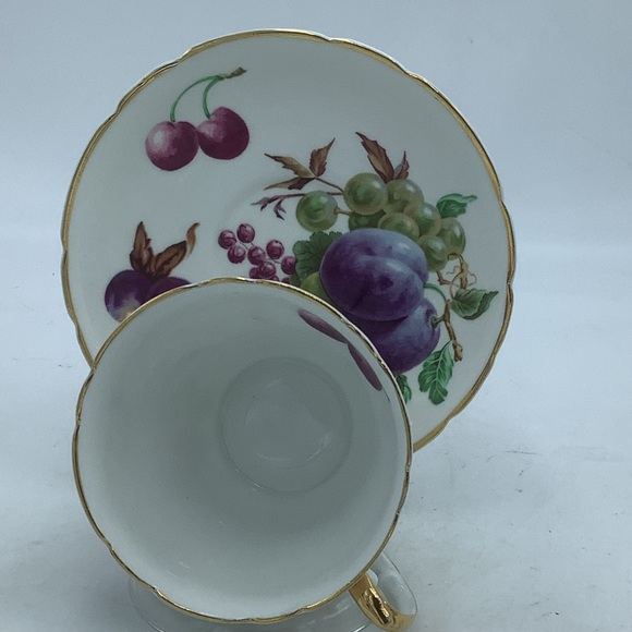 Regency English Bone China Fruits Teacup and Saucer - Picture 9 of 13